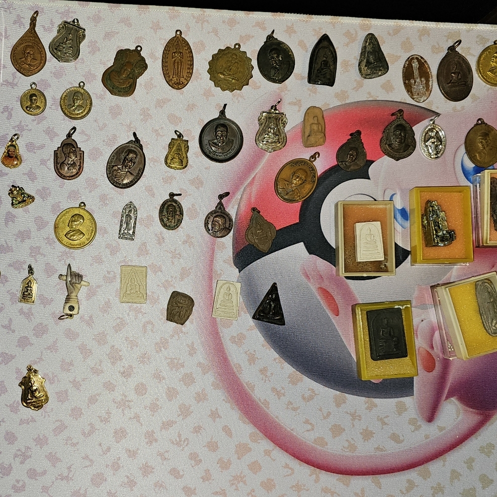 THAI Buddha Amulets, Pendants Indian Arrowheads,Rare , Ancient?